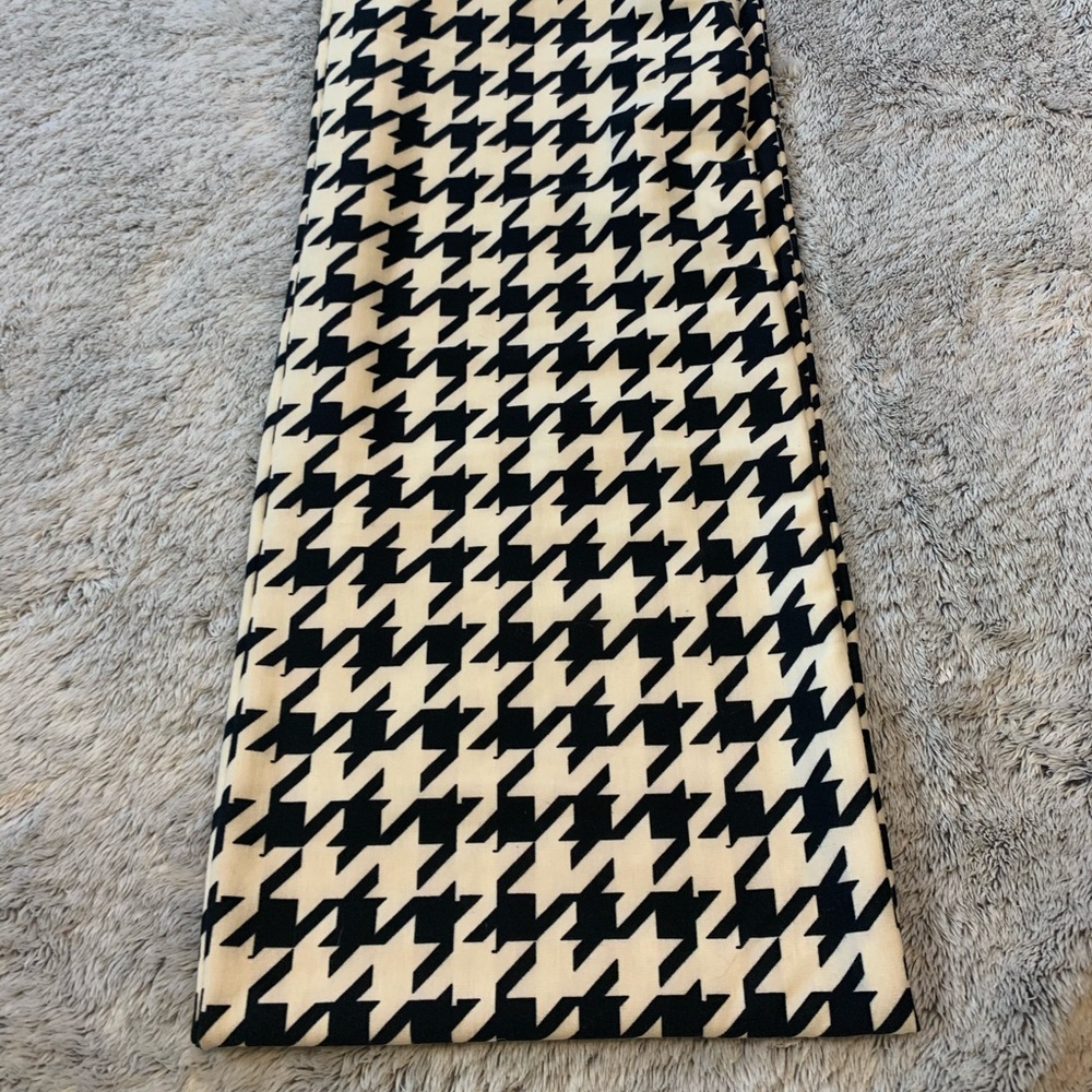 Hounds tooth infinity scarf.